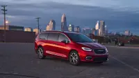 4 Luxury Minivans in 2025 Under $55K