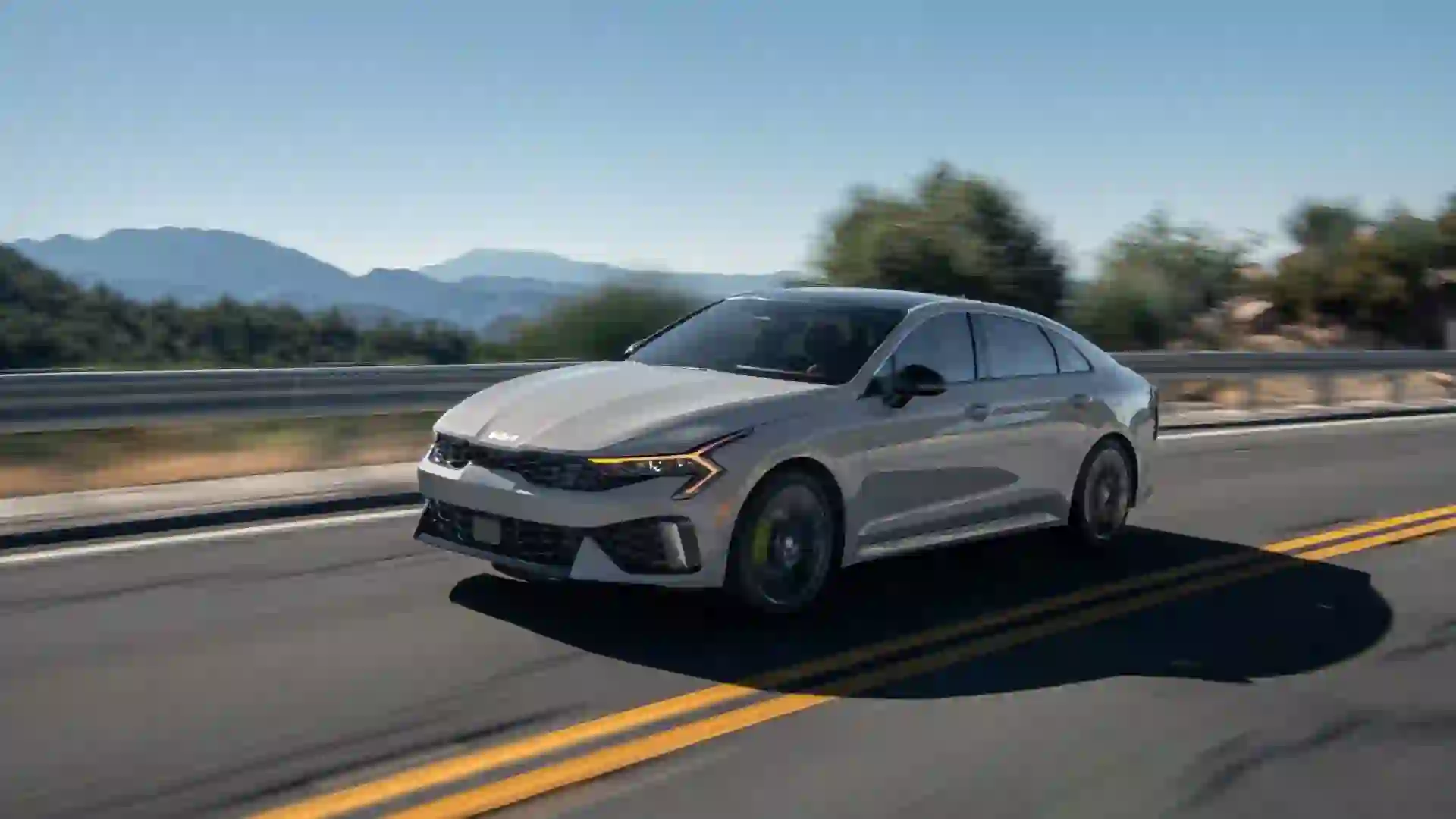 6 2025 Sedans the Middle Class Should Consider Buying