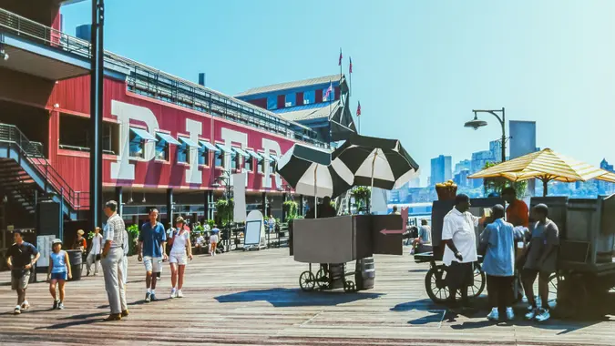 People on Pier 17 in New York in 1994.