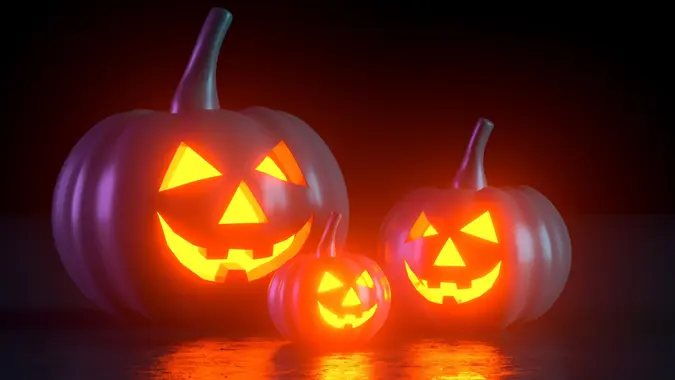 3 Common Halloween Buys That Break Your Budget 3 Common Halloween Buys That Break Your Budget