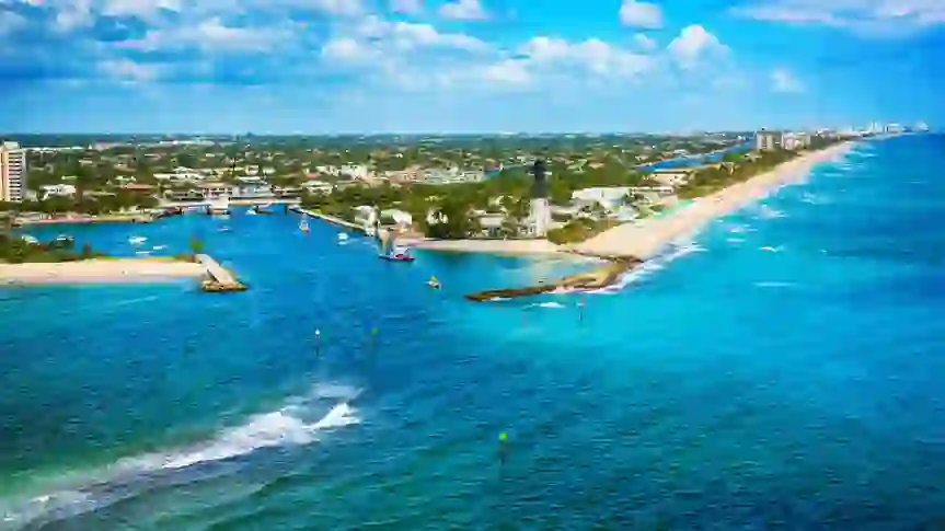 5 Florida Beach Towns To Buy Property in the Next 5 Years, According To Real Estate Agents