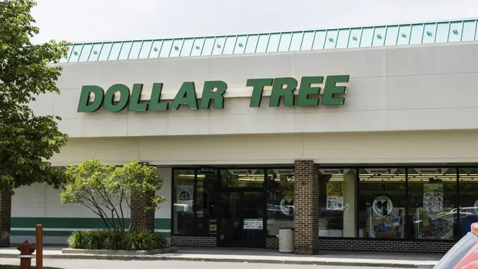 I’m a Dollar Tree Superfan: Here Are the 8 Things I’m Stocking Up on Before Winter