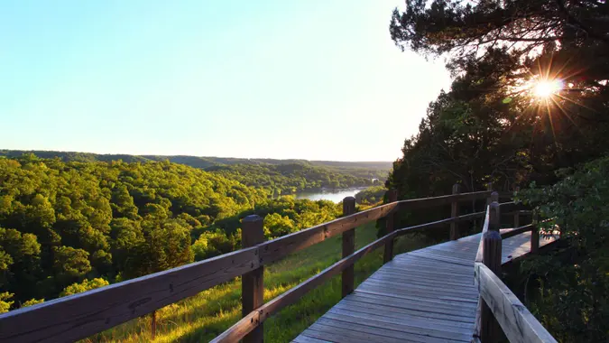 4 Best Lake Towns Where Retirees Can Live Comfortably on Less Than $3,500 a Month