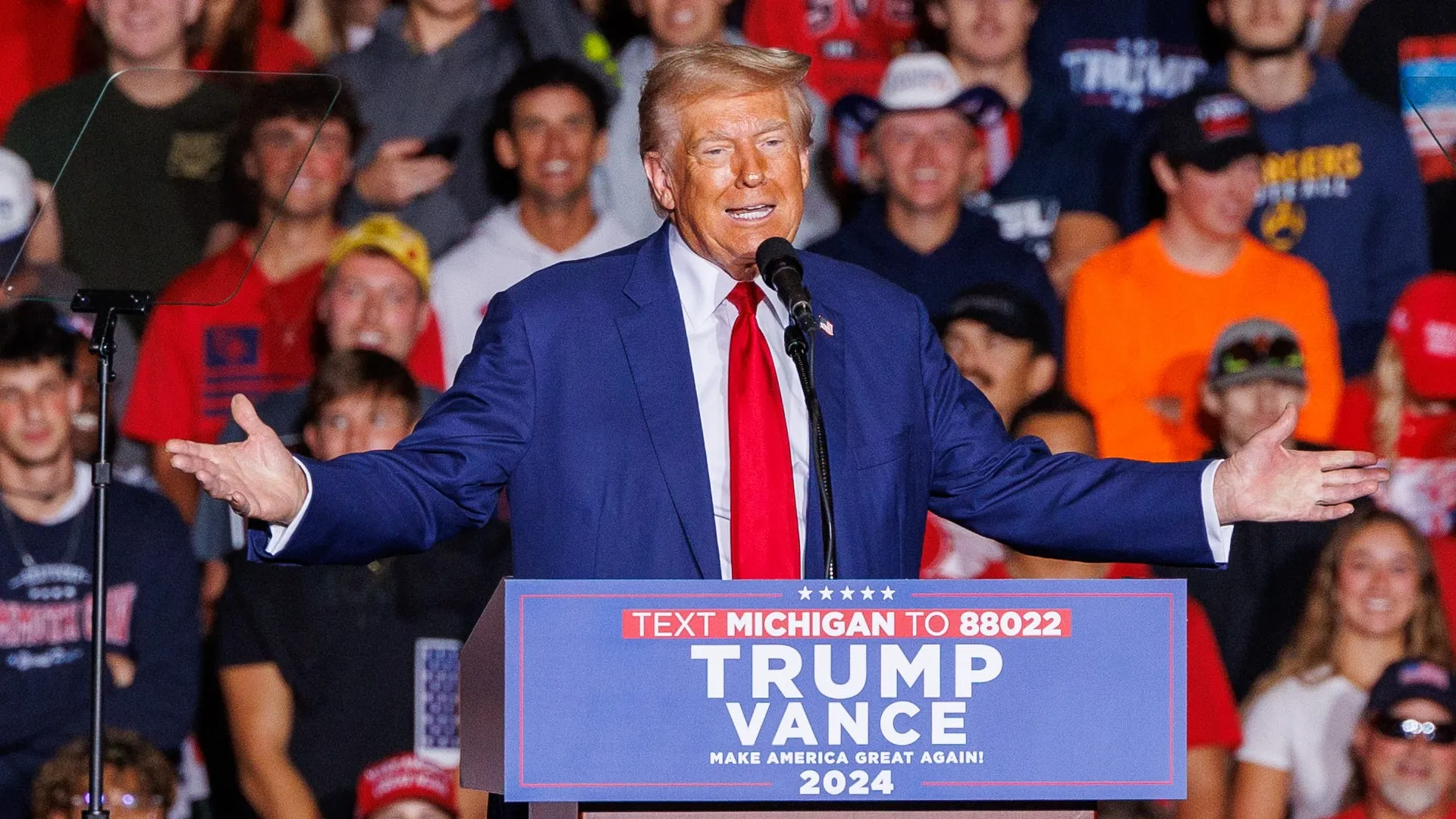 Donald Trump rally in Saginaw, Michigan, USA - 03 Oct 2024
