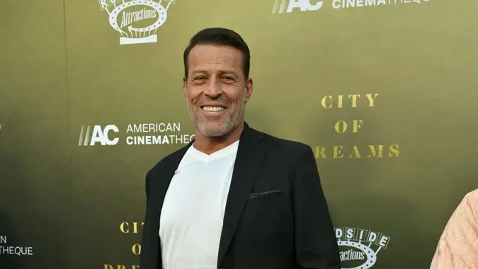 Tony RobbinsPictured: tony robbins,samm levineRef: BLU_S7873773 240824 NON-EXCLUSIVEPicture by: Rob Latour / ShutterstockShutterstockUSA: 1 646 419 4452UK: 020 8068 3593eamteam@shutterstock.