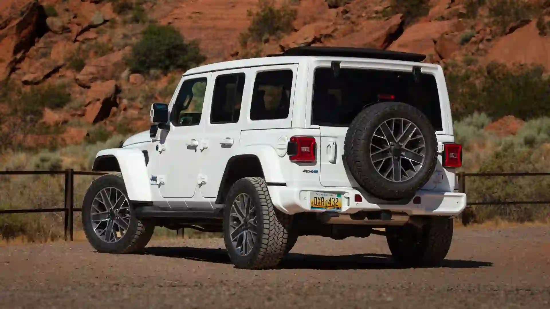 6 Popular SUVs To Stay Away From in Retirement, According to Car Experts