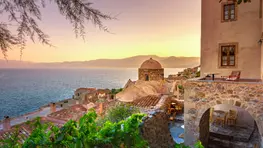 6 Safest Countries Where America’s Middle Class Can Afford To Retire 