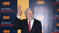 Warren Buffett Buys His McDonald’s Based on the Stock Market — Should You?