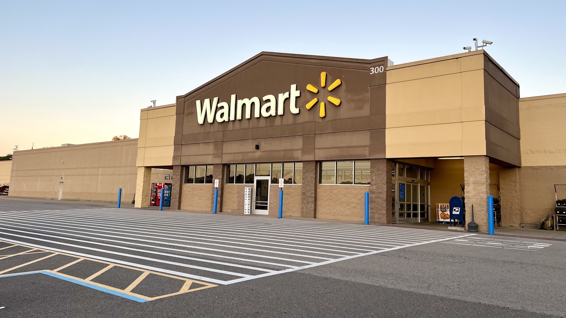 6 Luxury Items on Sale at Walmart To Buy for Wedding Gifts