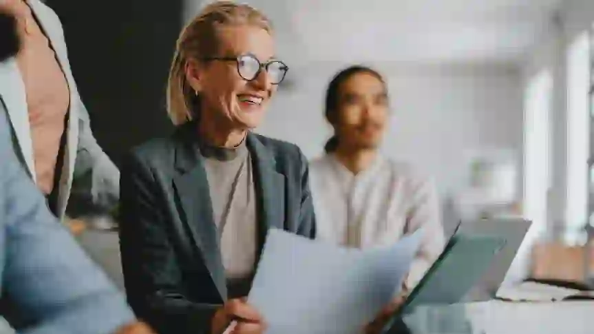 6 Companies That Hire Retirees Part-Time for Side Gigs