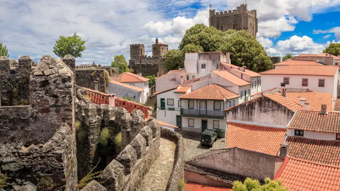 Bragança Castle, one of the most representative of medieval architecture, was built in 1409.