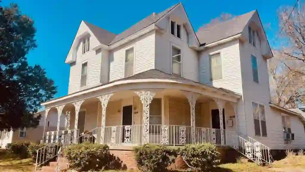 House in Selmer Tennessee for sale Realtor