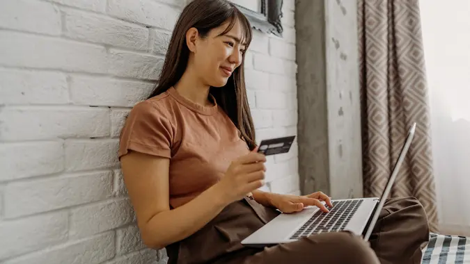 Why Money Experts Stand by This One Trick To Keep Credit Card Debt Under Control Why Money Experts Stand by This One Trick To Keep Credit Card Debt Under Control