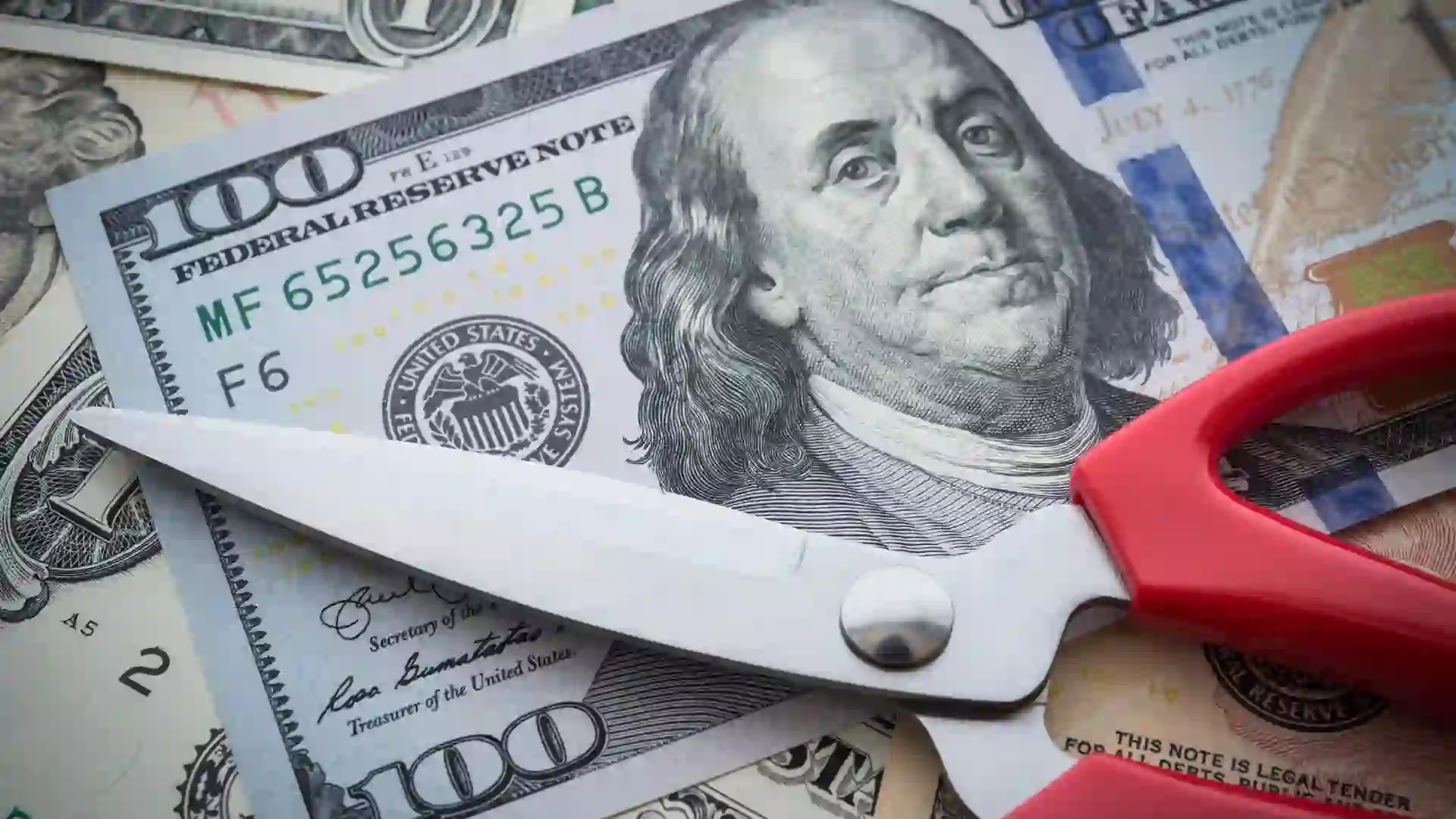 The Federal Reserve ( FED ) to cut percentage interest rates. stock photo