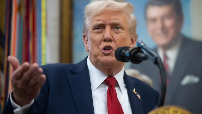 Trump signs executive orders at the White House, Washington, USA - 30 Sep 2025
