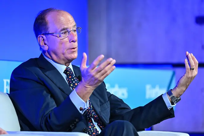 BlackRock CEO Calls Crypto an ‘Asset of Fear’ — Do Other Experts Agree? BlackRock CEO Calls Crypto an ‘Asset of Fear’ — Do Other Experts Agree?