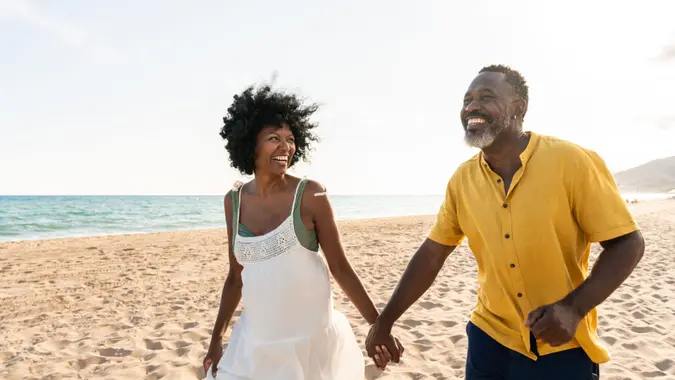 4 New-Year Money Resolutions To Help You Retire Early — From an Expert Who Actually Did It