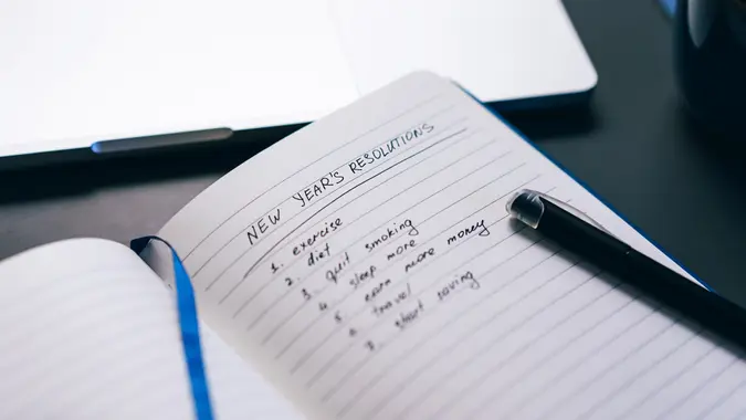 7 Favorite Money Resolutions From Experts (in Case You Can’t Decide on One)