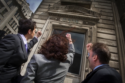Fighting Back: 5 People Who Stuck it to Big Banks Fighting Back: 5 People Who Stuck it to Big Banks